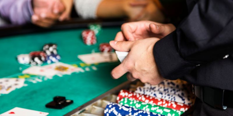 Sảnh Casino Hitclub sở hữu đội ngũ Dealer chuyên nghiệp, tận tâm